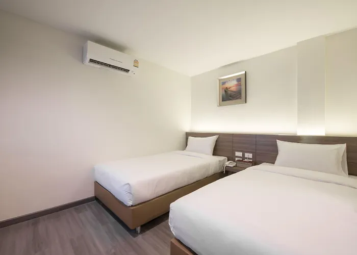 Sovereign Group At Pratunam 3*