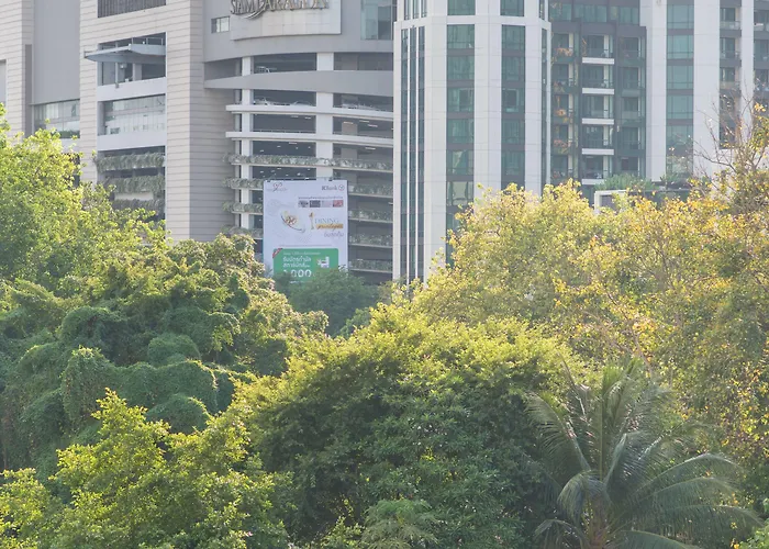 Sovereign Group At Pratunam